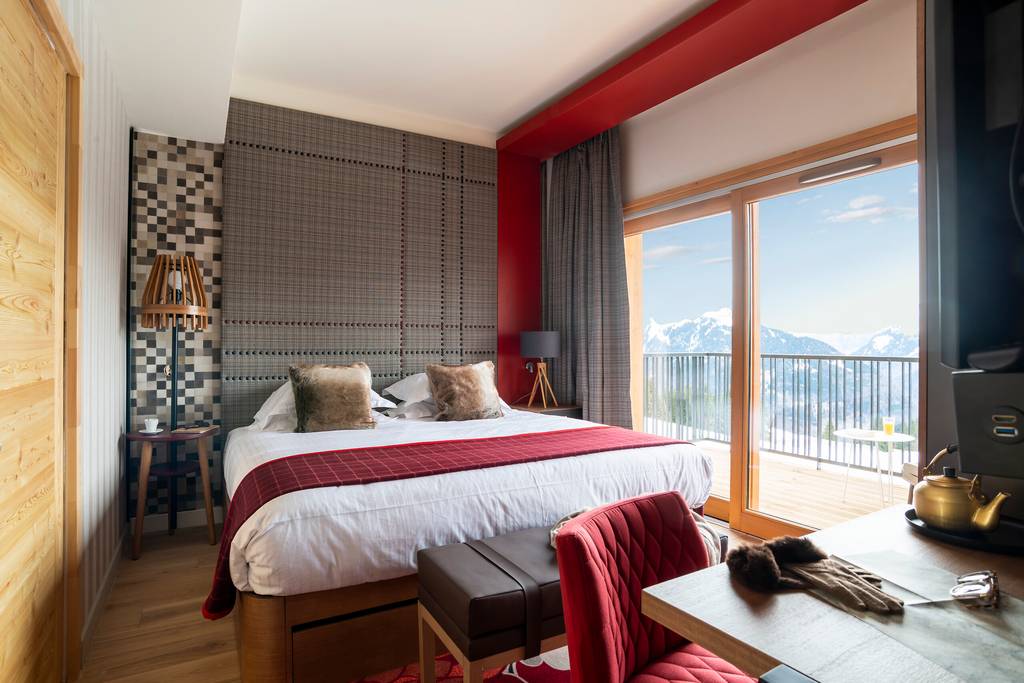 Open The Grand Massif Samoëns Morillon Chalet-Apartments photos slideshow gallery at 4