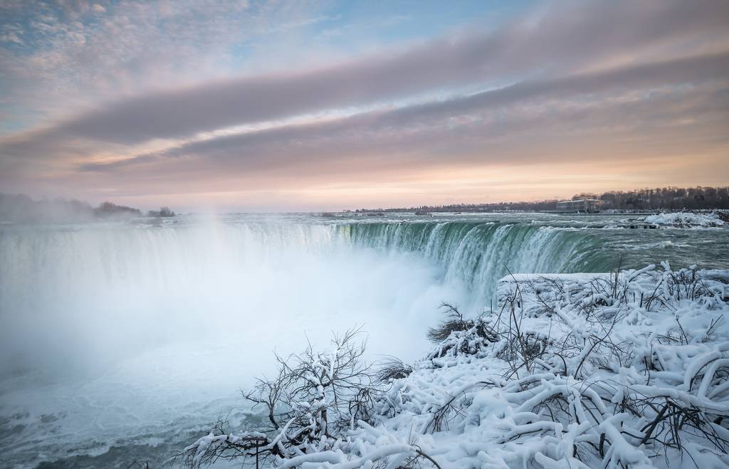 De Niagara à Québec en train