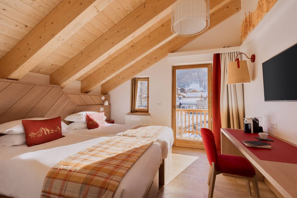 Open Pragelato Sestriere photos slideshow gallery at 4