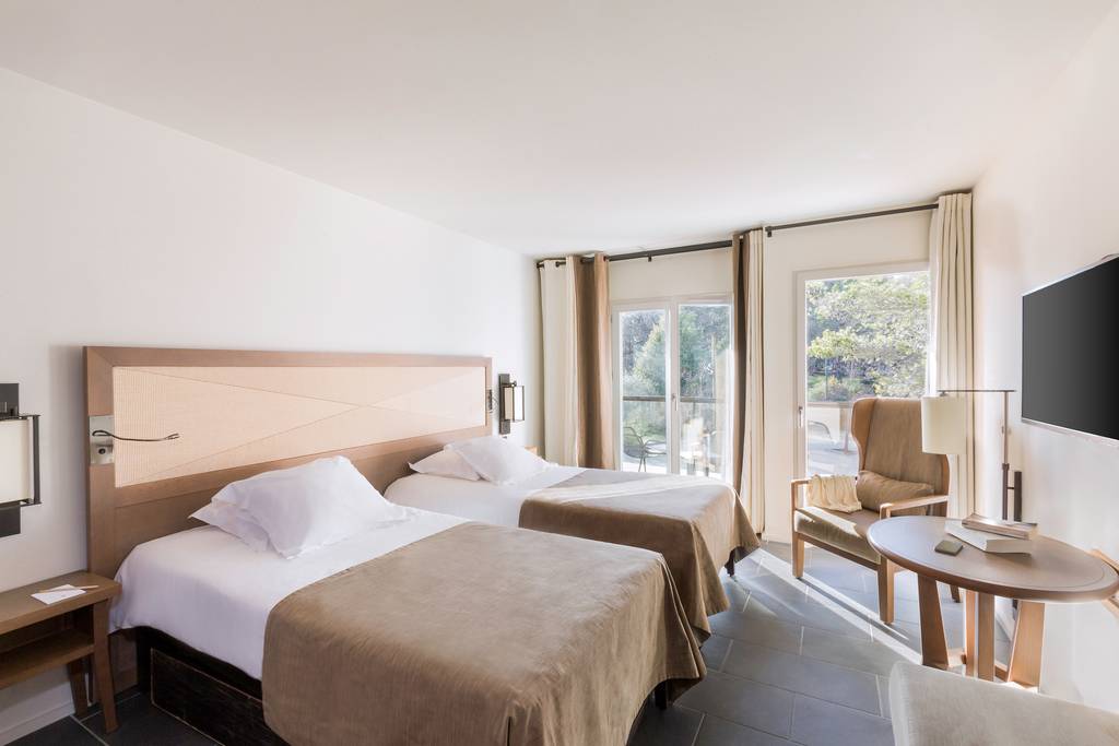 Open Opio en Provence photos slideshow gallery at 5