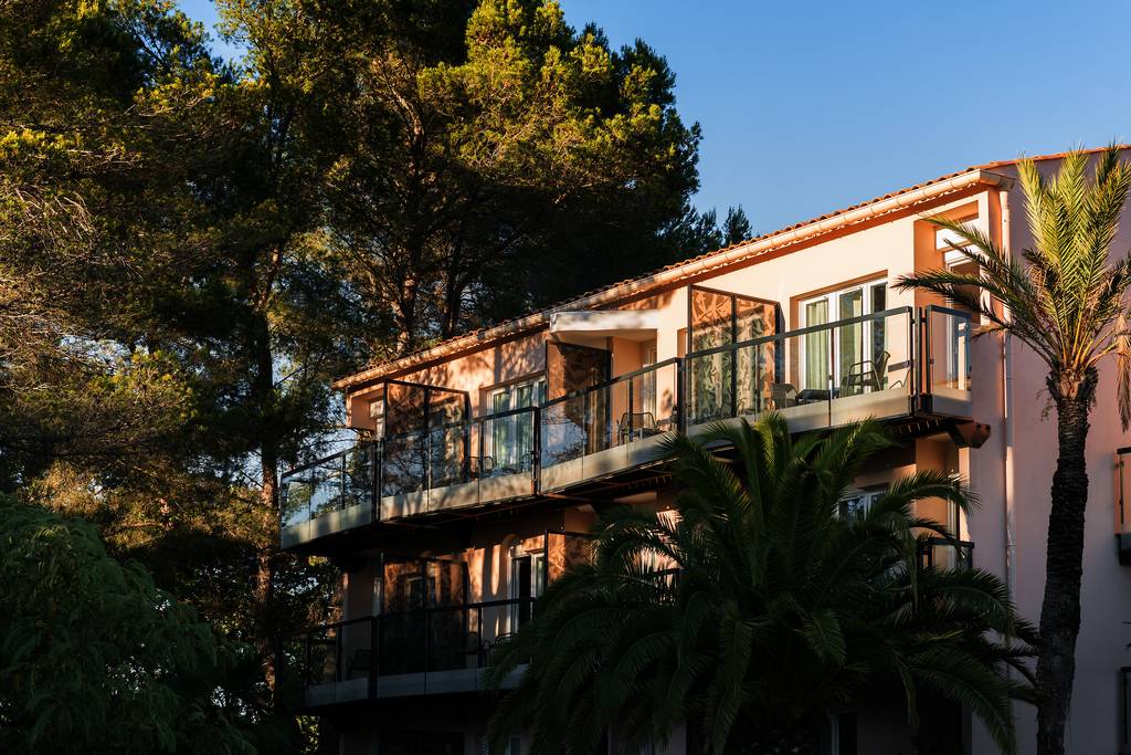 Open Opio en Provence photos slideshow gallery at 4