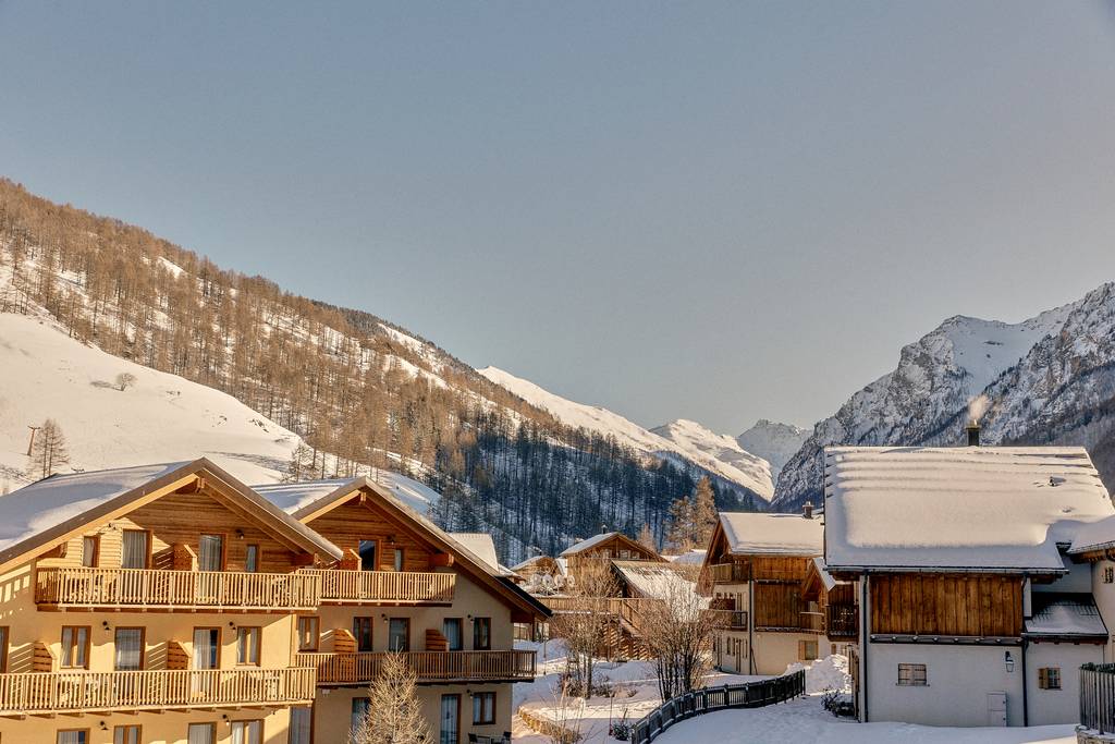 Boutique Ski Resorts Offer Visitors Buckets of Benefits - TravelWorld  International Magazine